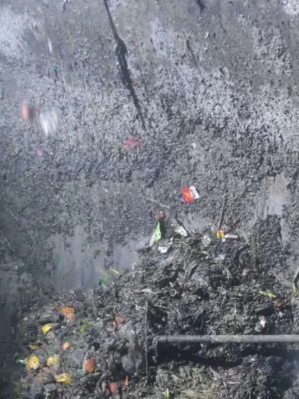 阿拉尔农场污水池清理